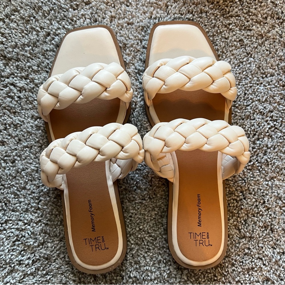 Time and Tru Women's Tan Braided Sandals